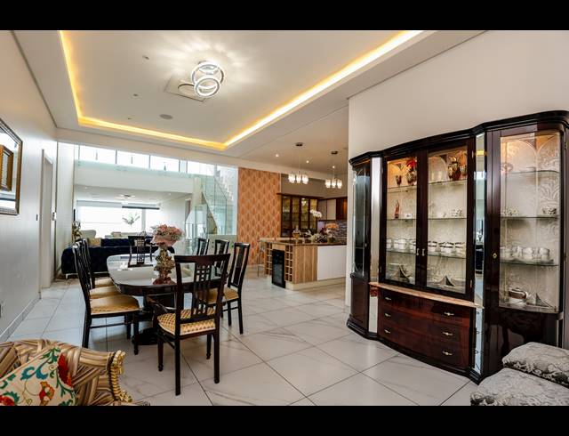 4 BEDROOM PENTHOUSE FOR SALE IN MORNINGSIDE